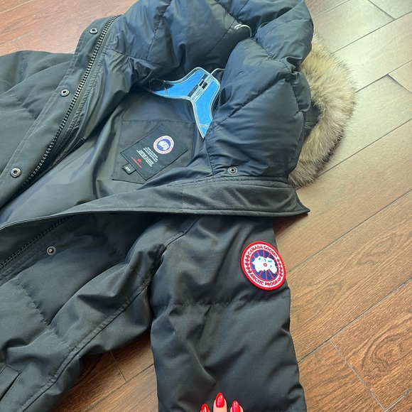 Canada Goose Shelburne Parka - Picture 12 of 15